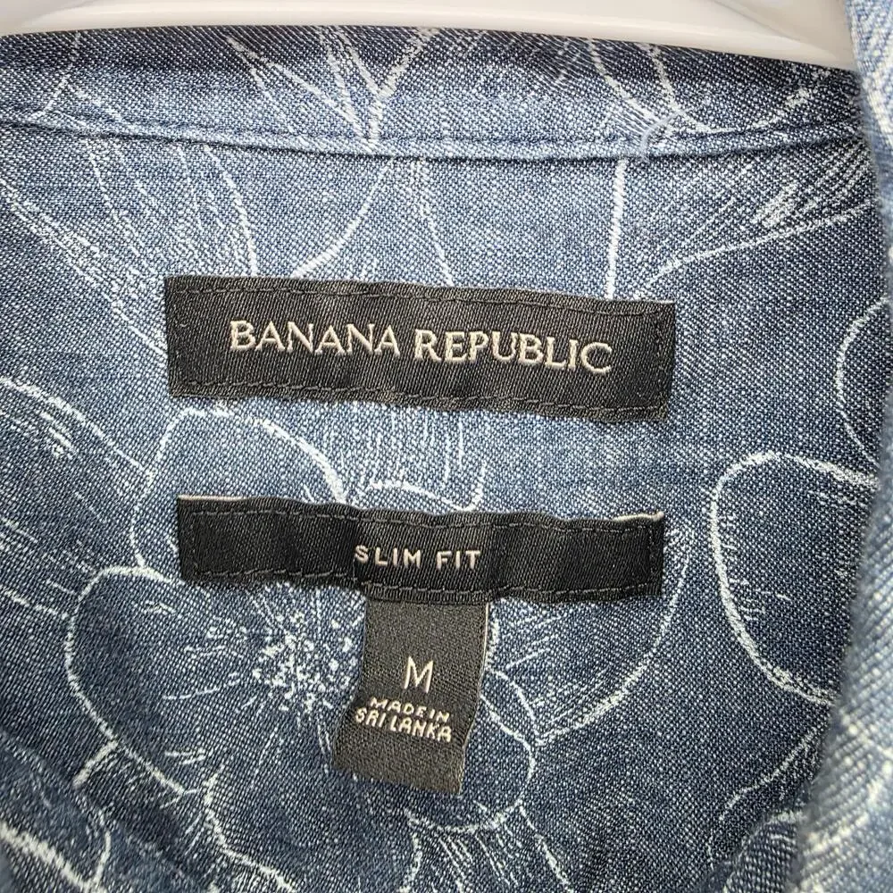 Banana Republic brand banana